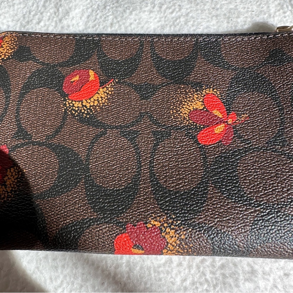 Coach Signature Poppy Floral Corner Zip Wristlet in Brown Black Multi NEW - Picture 7 of 16